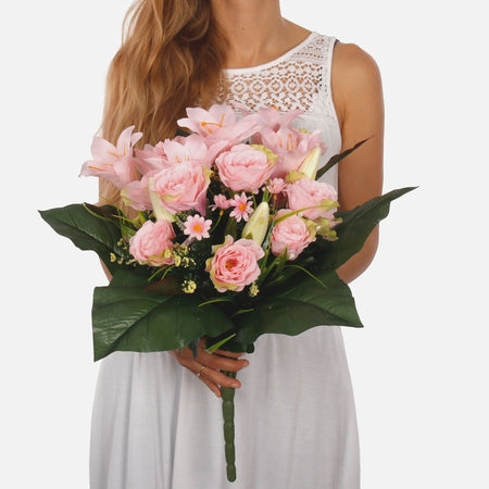 Rose/Lily tekokukkakimppu vaaleankeltainen