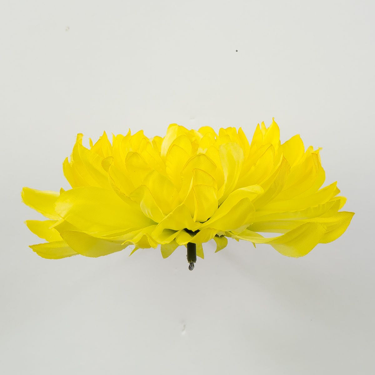Keltainen tekodaalian kukkapää, satiini, 17 cm, 12 kpl