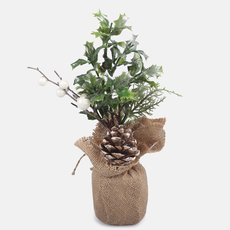 Jouluinen koostumus hollylla, marjoilla ja kartiolla Vihreä/valkoinen - Tekokukat.fi