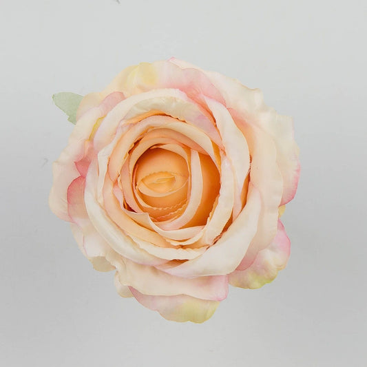 Vaalea/vaaleanpunainen/beige tekoruusun kukkapää, 9 cm
