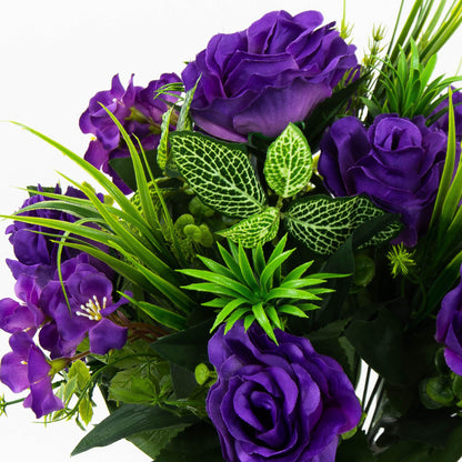 Violetti/violetti tekoruusun kimppu