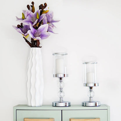 Valkoinen keraaminen kaareva maljakko - Tekokukat.fi