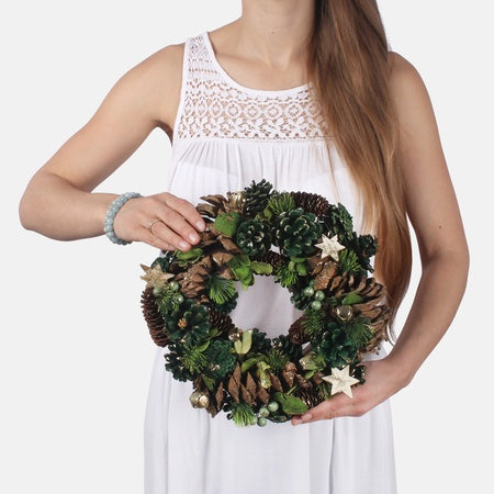 Kuusen kranssi marjoilla ja käpyillä 50 cm 
vihreä
